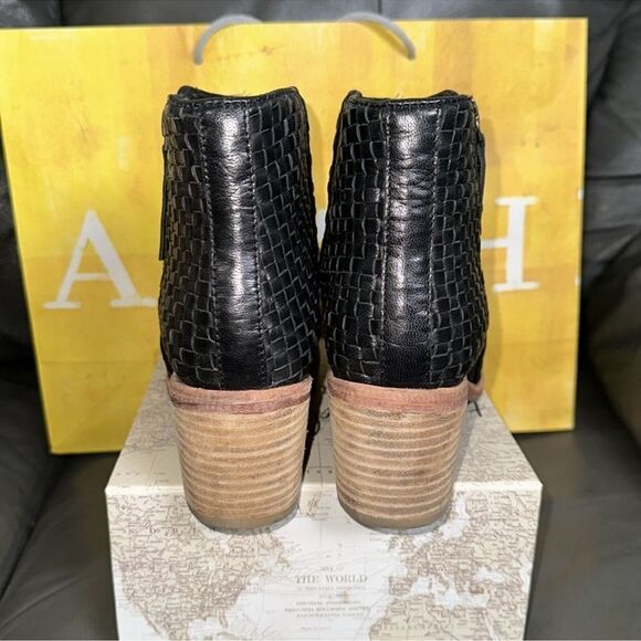 Anthro Kelsi Dagger 8.5 Black Criss Cross Leather Stack Block Heel Ankle Booties - Picture 7 of 10